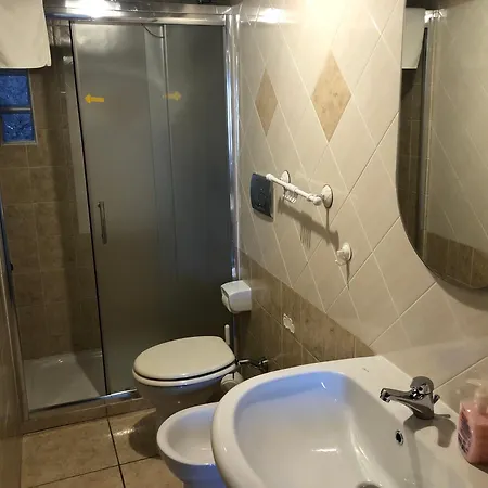 Domo Gallus Zola Homestay Galtelli